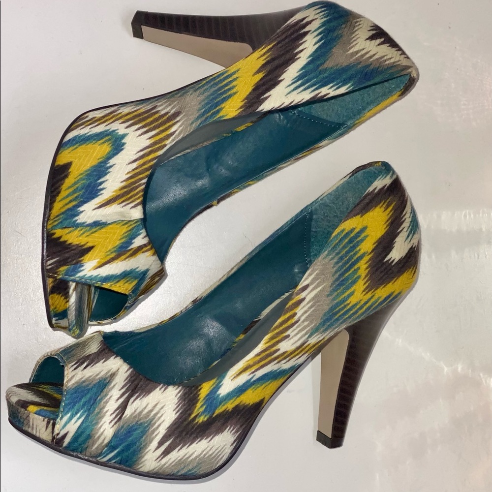 Madden Girl Kaboby Sz 6